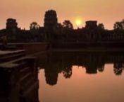 Une enquête archéologique spectaculaire qui renouvelle nos connaissances sur la capitale de l&#39;Empire khmer, cent cinquante ans après la découverte de ses ruines.nn