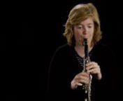 In this film, Jennifer McLaren introduces her instrument - the e flat clarinet. nnTo learn more about the e flat clarinet visit http://www.philharmonia.co.uk/explore/instruments/e_flat_clarinet. nnWhy not download our iPad app The Orchestra to learn even more? Visit www.philharmonia.co.uk/app for more information.nn
