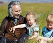 Sverrir Guðjónsson with two of his grandchildren and son Daði.The song is