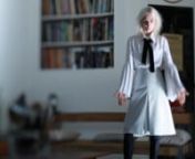An in-depth documentary on the architecture of bespoke tailoring.nOver the course of hundreds of hours the mistress tailor filmed herself while making a three-piece suit.This film is an open window into this sartorial craft.nnchrysoprasfilms.com