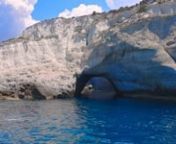Download the 4K Ultra HD footage here: https://mograph.video/Seacave4KnDownload the 1080p HD footage here: https://mograph.video/SeacavennThis 4K Ultra HD video of a hidden beach inside a sea cave with white sandstone cliffs surrounding the coastline. Shot at Sikia Cave on the Greek island of Milos, the waves are extremely calm, and the water is a vibrant turquoise blue color.
