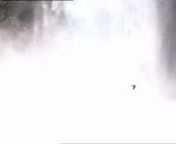 - zdoláme volnou technikou nejvyšší horu země královny Maud, Antarktickou třítisícovku Ulvetanna!n- mistrovství světa na extrémní vodě, kterému kajakáři říkají krýking!n- nejznámější partička na světě, která provozuje Rope jumping, si tentokrát skočí volným pádem 360m vysokou kolmou stěnu v Norsku.
