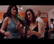 GAYXAMPLE: ÉPISODE 2 - MA PREMIÈRE FÊTE GAYnnUne nouvelle série web sexy et amusante aussi bien que tranchante, pensive et innovatrice, filmées dans le quartier gai de Barcelone: l’Eixample àBarcelone.