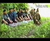 Президент Чеченской республики Ичкерия Аслан Масхадов. Молитва. Встреча с А. Абалаевым. 2001 г.