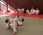 Vidéos de judo réalisées par les élèves de Patrick Graindorge au Mêle/Sarthe, le 26/10/2011.nNewaza: jugi gatame, sankaku, renversementsnAshiwaza: okuri ashi barai, sasae tsuri komi ashi