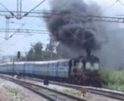 WDM2 #14084 from KJM shed was in full mood as it led the Marikuppam-Bangalore passenger into the station. &#39;Smoking&#39; hot video!