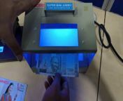 Which machine is used to check fake notes?&#60;br/&#62;By Using SUPER MINI JUMBO or Any Manual Fake Note Detector UV Light you can identifying fake currency notes.&#60;br/&#62;&#60;br/&#62;How do machines detect fake money?&#60;br/&#62;In the UV counterfeit detection method, the machine throws ultraviolet light on the note to detect marks made using non-visible ink. Currency notes often have marks of authentication imprinted on them that are only visible under UV light. UV detection method checks for such marks during the inspection.&#60;br/&#62;&#60;br/&#62;How to detect fake notes with UV light?&#60;br/&#62;7 Ways To Tell If Money Is Fake: Tips for Detection&#60;br/&#62;UV Properties: If you shine an ultraviolet light on a bill, the security thread will glow. Each denomination glows a different color. Magnetic &amp; Color Shifting Inks: Some counterfeit detectors can sense the magnetic properties of inks to tell if bills are real.