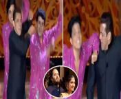 Anant-Radhika Pre-Wedding: Salman Khan dances on his Iconic songs, Solo dance video goes Viral. Here are Inside Photos and Videos of an Unmissable Night. Watch Video to know more &#60;br/&#62; &#60;br/&#62;#AnantRadhikaPreWedding #SalmanKhan #SalmanKhanDanceVideo&#60;br/&#62;~PR.132~