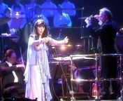 SARAH BRIGHTMAN: IN CONCERT — BAÏLERO – from THE SONGS OF THE AUVERGNE (CANTELOUBE) SDRM/UNITED MUSIC PUBLISHING LTD. &#60;br/&#62;&#60;br/&#62;Starring: Sarah Brightman &#60;br/&#62;The English National Orchestra &#60;br/&#62;Leader: Matthew Scrivener &#60;br/&#62;Conducted by Paul Bateman &#60;br/&#62;Archives Footage Courtesy of PolyGram Video International &#60;br/&#62;Pearson Television International &#60;br/&#62;The Really Useful Theatre Company &#60;br/&#62;Eastwest Records GmbH &#60;br/&#62;BMG Entertainment UK &amp; Ireland Ltd &#60;br/&#62;Andrea BocelliAppears Courtesy of Insieme Records &amp; PolyGram Records &#60;br/&#62;Mixed by Alex ‘Hotmits’ Marcou at Abbey Road Studios &#60;br/&#62;Audio Post Production: David Wolley &#60;br/&#62;Edited by Elliot McAffery &#60;br/&#62;David Mallet &#60;br/&#62;Tim Waddell &#60;br/&#62;Executive Producers: Frank Peterson &#60;br/&#62;Sarah Brightman &#60;br/&#62;Producer: Rocky Oldham &#60;br/&#62;Director: David Mallet &#60;br/&#62;A SERPENT FILMS PRODUCTIONS &#60;br/&#62;© 1997 Peterson / Brightman &#60;br/&#62;DVD ~ SARAH BRIGHTMAN: IN CONCERT &#60;br/&#62;Film (1998) &#60;br/&#62;Directed By David Mallet &#60;br/&#62;Produced By Rocky Oldham For SERPENT FILM LTD. &#60;br/&#62;Photography: Simon Fowler. Design: STT! &#60;br/&#62;© 1997 Peterson / Brightman &#60;br/&#62;Packging © 1999 WEA INTERNATIONAL INC., A WARNER MUSIC GROUP COMPANY. &#60;br/&#62;ANDREA BOCELLI appears by courtesy of INSIEME S.R.L. &amp; POLYGRAM RECORDS. &#60;br/&#62;® “ANDREW LLOYD WEBBER” Is a Registered Trademark Owned by ANDREW LLOYD WEBBER. &#60;br/&#62;Manufactured In GERMANY &#60;br/&#62;W. WARNER MUSIC FACTURING EUROPE &#60;br/&#62;E EXEMPT FR0M CLASSIFICATION&#60;br/&#62;3984-21400-2&#60;br/&#62;WARNER MUSIC VISION&#60;br/&#62;Label: Warner Music Entertainment &#60;br/&#62;Picture Format: PAL 16:9 &#60;br/&#62;Region Code: 2/3/4/5/6 &#60;br/&#62;Disc Format: DVD-5 &#60;br/&#62;Dolby Digital 5.1 Surround Sound &#60;br/&#62;PCM Stereo &#60;br/&#62;LINEAR PCM STEREO &#60;br/&#62;&#39;Dolby&#39; and the double-D symbol are trademarks of Dolby Laboratories Licensing Corporation.&#60;br/&#62;Freigegeben &#60;br/&#62;ohne &#60;br/&#62;Altersbeschränkung &#60;br/&#62;gemäß § 7 &#60;br/&#62;JÖSchG &#60;br/&#62;FSK&#60;br/&#62;Duration: 6:04
