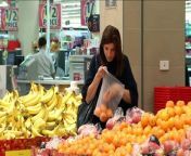 Coles and Woolworths are being accused of &#39;crucifying&#39; fruit growers at a hearing in the New South Wales central west. The inquiry is aiming to get feedback on food pricing practices and the market power of major retailers.