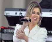 Pop star Kelly Clarkson is determined to get what she feels is &#92;
