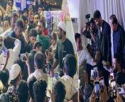 Munawar Faruqui gets mobbed by fans as he steps out in Ramzan, Video viral. Watch Video to know more &#60;br/&#62; &#60;br/&#62;#MunawarFaruqui #Ramzan #MunawarFaruquiVideo &#60;br/&#62;~PR.132~ED.140~
