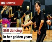 Koo Soo Ming, a self-taught traditional Malay dancer is now passing down her knowledge to other senior citizens.&#60;br/&#62;&#60;br/&#62;Story by: Sheela Vijayan&#60;br/&#62;Shot by: Fauzi Yunus&#60;br/&#62;Presented by: Theevya Ragu&#60;br/&#62;Edited by: Selven Razz&#60;br/&#62;&#60;br/&#62;Read More: &#60;br/&#62;https://www.freemalaysiatoday.com/category/leisure/2024/04/30/soo-mings-love-for-traditional-malay-dance-still-strong/&#60;br/&#62;&#60;br/&#62;Free Malaysia Today is an independent, bi-lingual news portal with a focus on Malaysian current affairs.&#60;br/&#62;&#60;br/&#62;Subscribe to our channel - http://bit.ly/2Qo08ry&#60;br/&#62;------------------------------------------------------------------------------------------------------------------------------------------------------&#60;br/&#62;Check us out at https://www.freemalaysiatoday.com&#60;br/&#62;Follow FMT on Facebook: https://bit.ly/49JJoo5&#60;br/&#62;Follow FMT on Dailymotion: https://bit.ly/2WGITHM&#60;br/&#62;Follow FMT on X: https://bit.ly/48zARSW &#60;br/&#62;Follow FMT on Instagram: https://bit.ly/48Cq76h&#60;br/&#62;Follow FMT on TikTok : https://bit.ly/3uKuQFp&#60;br/&#62;Follow FMT Berita on TikTok: https://bit.ly/48vpnQG &#60;br/&#62;Follow FMT Telegram - https://bit.ly/42VyzMX&#60;br/&#62;Follow FMT LinkedIn - https://bit.ly/42YytEb&#60;br/&#62;Follow FMT Lifestyle on Instagram: https://bit.ly/42WrsUj&#60;br/&#62;Follow FMT on WhatsApp: https://bit.ly/49GMbxW &#60;br/&#62;------------------------------------------------------------------------------------------------------------------------------------------------------&#60;br/&#62;Download FMT News App:&#60;br/&#62;Google Play – http://bit.ly/2YSuV46&#60;br/&#62;App Store – https://apple.co/2HNH7gZ&#60;br/&#62;Huawei AppGallery - https://bit.ly/2D2OpNP&#60;br/&#62;&#60;br/&#62;#FMTLifestyle #KooSooMing #InternationalDanceDay #Traditional #Malay #Dancer #Instructor