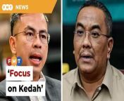 PN election director Sanusi Nor yesterday said the coalition was ready to exploit MCA’s decision not to campaign in the Kuala Kubu Baharu by-election.&#60;br/&#62;&#60;br/&#62;&#60;br/&#62;Laporan Lanjut: &#60;br/&#62;https://www.freemalaysiatoday.com/category/nation/2024/04/23/fahmi-tells-sanusi-to-focus-on-kedah/ &#60;br/&#62;&#60;br/&#62;Free Malaysia Today is an independent, bi-lingual news portal with a focus on Malaysian current affairs.&#60;br/&#62;&#60;br/&#62;Subscribe to our channel - http://bit.ly/2Qo08ry&#60;br/&#62;------------------------------------------------------------------------------------------------------------------------------------------------------&#60;br/&#62;Check us out at https://www.freemalaysiatoday.com&#60;br/&#62;Follow FMT on Facebook: https://bit.ly/49JJoo5&#60;br/&#62;Follow FMT on Dailymotion: https://bit.ly/2WGITHM&#60;br/&#62;Follow FMT on X: https://bit.ly/48zARSW &#60;br/&#62;Follow FMT on Instagram: https://bit.ly/48Cq76h&#60;br/&#62;Follow FMT on TikTok : https://bit.ly/3uKuQFp&#60;br/&#62;Follow FMT Berita on TikTok: https://bit.ly/48vpnQG &#60;br/&#62;Follow FMT Telegram - https://bit.ly/42VyzMX&#60;br/&#62;Follow FMT LinkedIn - https://bit.ly/42YytEb&#60;br/&#62;Follow FMT Lifestyle on Instagram: https://bit.ly/42WrsUj&#60;br/&#62;Follow FMT on WhatsApp: https://bit.ly/49GMbxW &#60;br/&#62;------------------------------------------------------------------------------------------------------------------------------------------------------&#60;br/&#62;Download FMT News App:&#60;br/&#62;Google Play – http://bit.ly/2YSuV46&#60;br/&#62;App Store – https://apple.co/2HNH7gZ&#60;br/&#62;Huawei AppGallery - https://bit.ly/2D2OpNP&#60;br/&#62;&#60;br/&#62;#FMTNews #FahmiFadzil #SanusiNor #Kedah