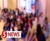 An Immigration Department operation in a shopping mall in Kuala Lumpur saw 46 suspected illegal immigrants caught.&#60;br/&#62;&#60;br/&#62;50 Immigration officers raided multiple shops in the shopping mall along Jalan Imbi simultaneously at 2pm on Monday (March 25).&#60;br/&#62;&#60;br/&#62;Read more athttps://tinyurl.com/2jcje23e&#60;br/&#62;&#60;br/&#62;WATCH MORE: https://thestartv.com/c/news&#60;br/&#62;SUBSCRIBE: https://cutt.ly/TheStar&#60;br/&#62;LIKE: https://fb.com/TheStarOnline