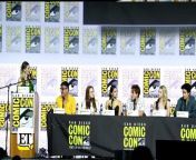 ET&#39;s Leanne Aguilera moderates the San Diego Comic-Con 2019 Hal H Panel with the cast and creator of &#39;Riverdale,&#39; featuring Roberto Aguirre-Sacasa, Camila Mendes, KJ Apa, Lili Reinhart, Cole Sprouse and Madelaine Petsch.
