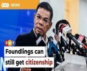 Home minister Saifuddin Nasution Ismail says even older foundlings can apply for citizenship under Section 15A of the law, ensuring an inclusive approach.&#60;br/&#62;&#60;br/&#62;Read More: &#60;br/&#62;https://www.freemalaysiatoday.com/category/nation/2024/03/11/door-to-citizenship-for-foundlings-not-closed-says-saifuddin/ &#60;br/&#62;&#60;br/&#62;Laporan Lanjut: &#60;br/&#62;https://www.freemalaysiatoday.com/category/bahasa/tempatan/2024/03/11/pintu-kewarganegaraan-tak-tertutup-bagi-anak-terdampar-kata-saifuddin/&#60;br/&#62;&#60;br/&#62;Free Malaysia Today is an independent, bi-lingual news portal with a focus on Malaysian current affairs.&#60;br/&#62;&#60;br/&#62;Subscribe to our channel - http://bit.ly/2Qo08ry&#60;br/&#62;------------------------------------------------------------------------------------------------------------------------------------------------------&#60;br/&#62;Check us out at https://www.freemalaysiatoday.com&#60;br/&#62;Follow FMT on Facebook: https://bit.ly/49JJoo5&#60;br/&#62;Follow FMT on Dailymotion: https://bit.ly/2WGITHM&#60;br/&#62;Follow FMT on X: https://bit.ly/48zARSW &#60;br/&#62;Follow FMT on Instagram: https://bit.ly/48Cq76h&#60;br/&#62;Follow FMT on TikTok : https://bit.ly/3uKuQFp&#60;br/&#62;Follow FMT Berita on TikTok: https://bit.ly/48vpnQG &#60;br/&#62;Follow FMT Telegram - https://bit.ly/42VyzMX&#60;br/&#62;Follow FMT LinkedIn - https://bit.ly/42YytEb&#60;br/&#62;Follow FMT Lifestyle on Instagram: https://bit.ly/42WrsUj&#60;br/&#62;Follow FMT on WhatsApp: https://bit.ly/49GMbxW &#60;br/&#62;------------------------------------------------------------------------------------------------------------------------------------------------------&#60;br/&#62;Download FMT News App:&#60;br/&#62;Google Play – http://bit.ly/2YSuV46&#60;br/&#62;App Store – https://apple.co/2HNH7gZ&#60;br/&#62;Huawei AppGallery - https://bit.ly/2D2OpNP&#60;br/&#62;&#60;br/&#62;#FMTNews #SaifuddinNasutionIsmail #Citizenship #ChildBirth