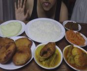 Eating Pappad Fry, Eggplant Pakode, Fish curry with Drumstick and Potato, Egg Curry with Potato, Jalebi, Fish Masala Dry, White Rice