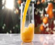 Apparently you should eat them and not drink them when it comes to oranges! Orange juice is welcomed at many morning routines and yes, it has Vitamin C, potassium and folate but is it actually good for you? Buzz60’s Chloe Hurst has the story!