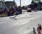 Hundreds lined the streets of Wangi Wangi for a military vehicle convoy on Anzac Day 2024.